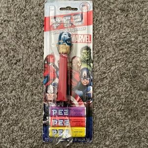 NWT Captain America Steve Rogers Marvel Sealed PEZ Dispenser
